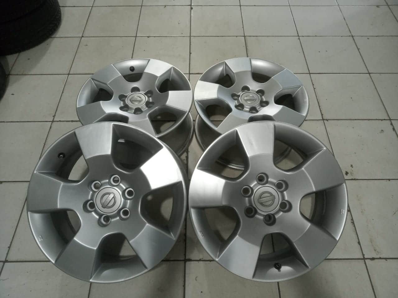 Jual velg Ring 16 untuk Nissan navara