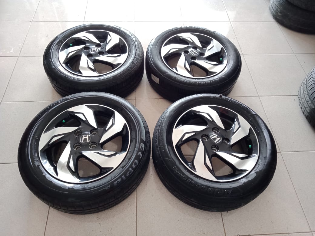 Velg oem mobilio rs ring15+ban 185/65-15