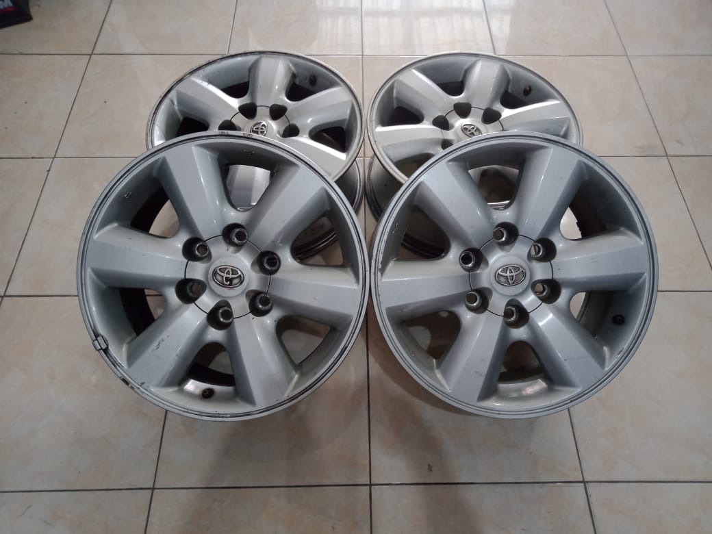 STD FORTUNER P6 R17X7,5 6X139.7ET30SILVER