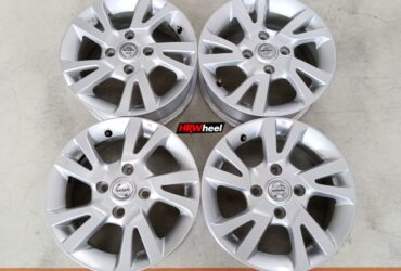 Velg Bekas Oem Nissan Livina Ring 15×5,5 ET:45 Pcd:4×114,3 Silver