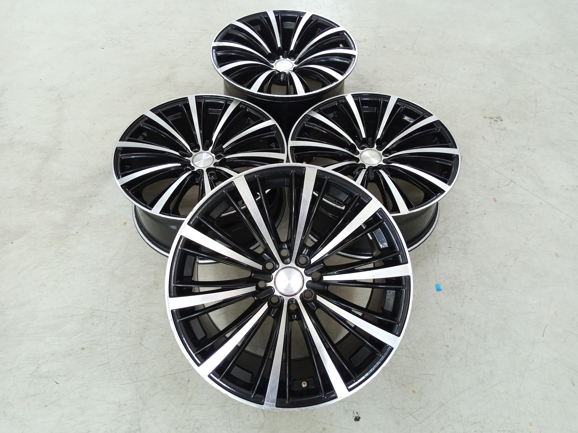 Velg Bekas Racing HSR Type Quick Ring 17 Buat Livina,Xenia,Avanza,Mobilio