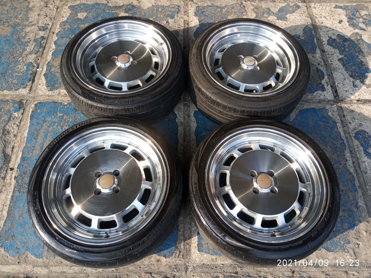 Velg seken bekas murah ring 17×75 85 pcd 4×100 plu ban 3pcs seken bekas murah berkualitas