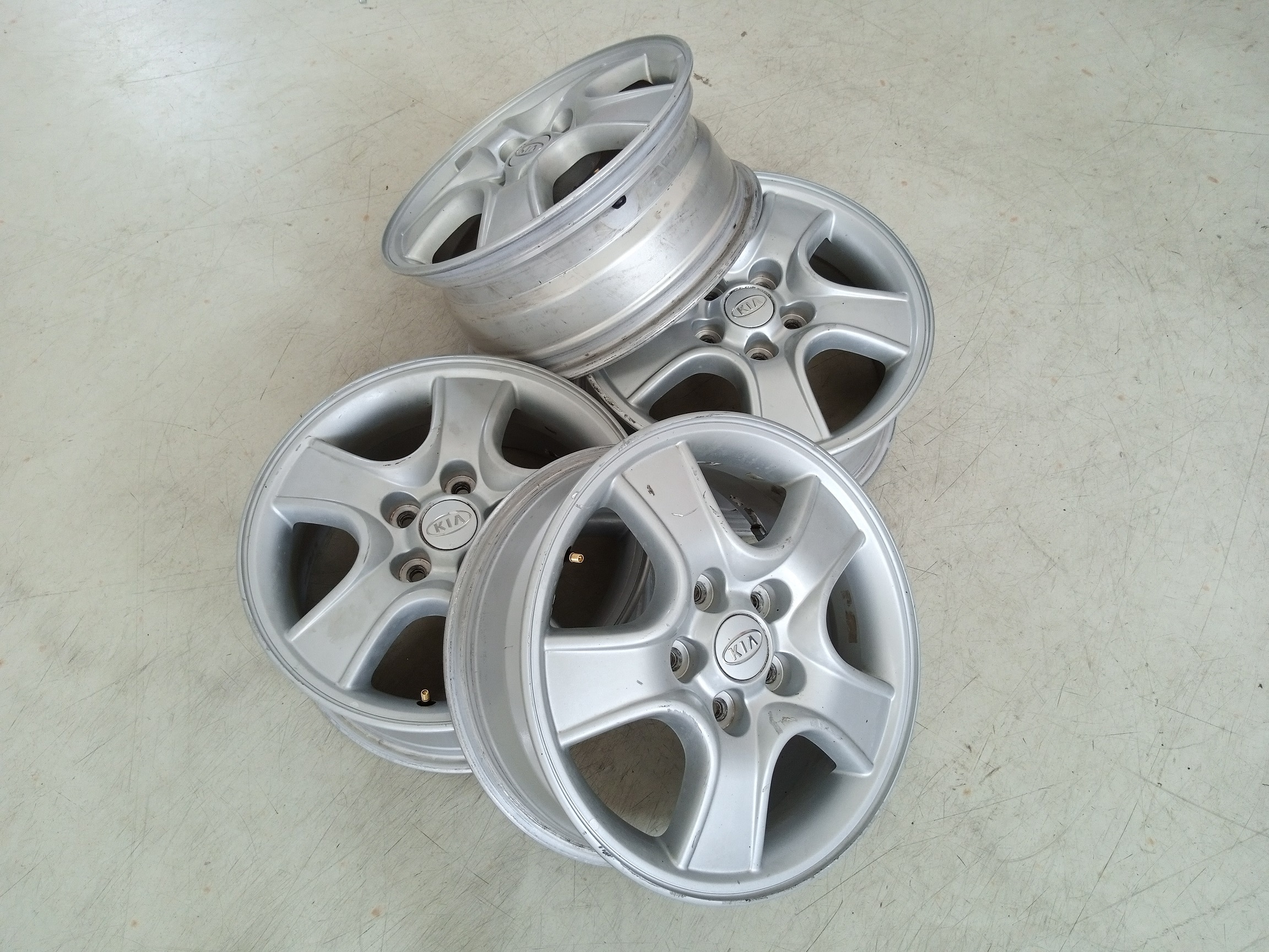 Velg Bekas Oem Hyundai KIA Sportage Ring 16 H:5×114,3 Silver