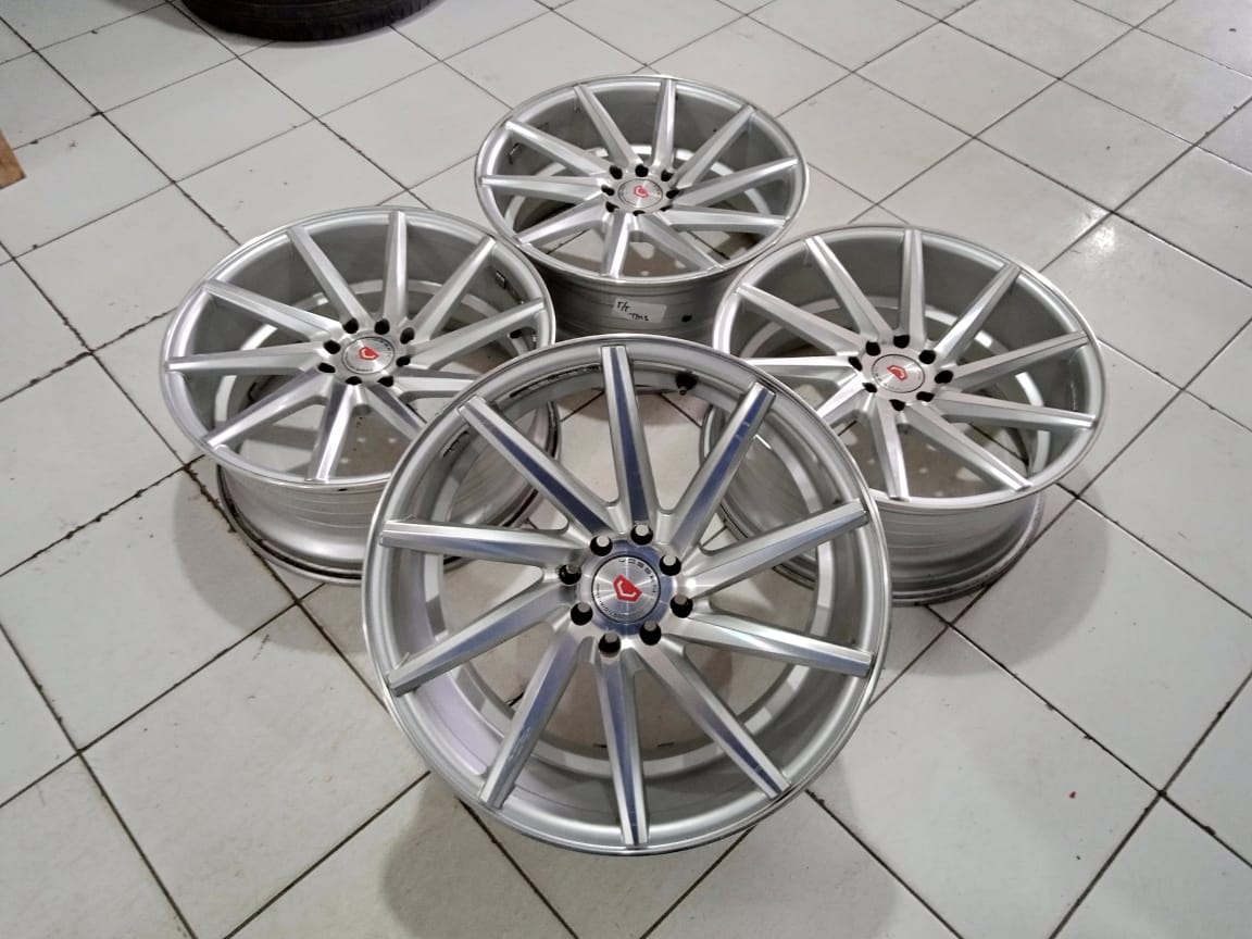 Velg Mobil Model Vossen Cvt Ring 18 Pcd 4×100-4×114,3