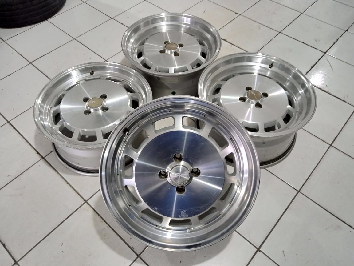 Velg bekas Mobil Model Hsr Nemesis R17 Pcd 4×100