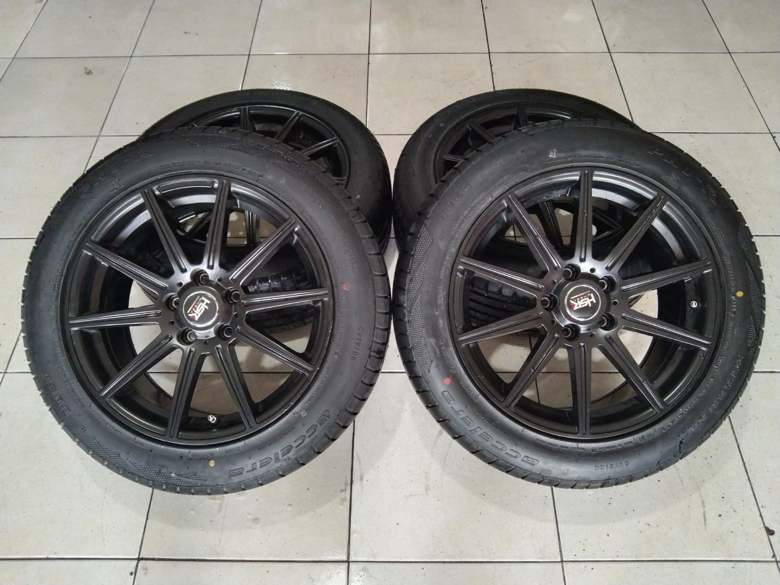 Velg Mobil Second Hsr Lubeck R17 Pcd 5×112 + Ban Accelera 225 55 R17 Buat Inova Hrv Mercy