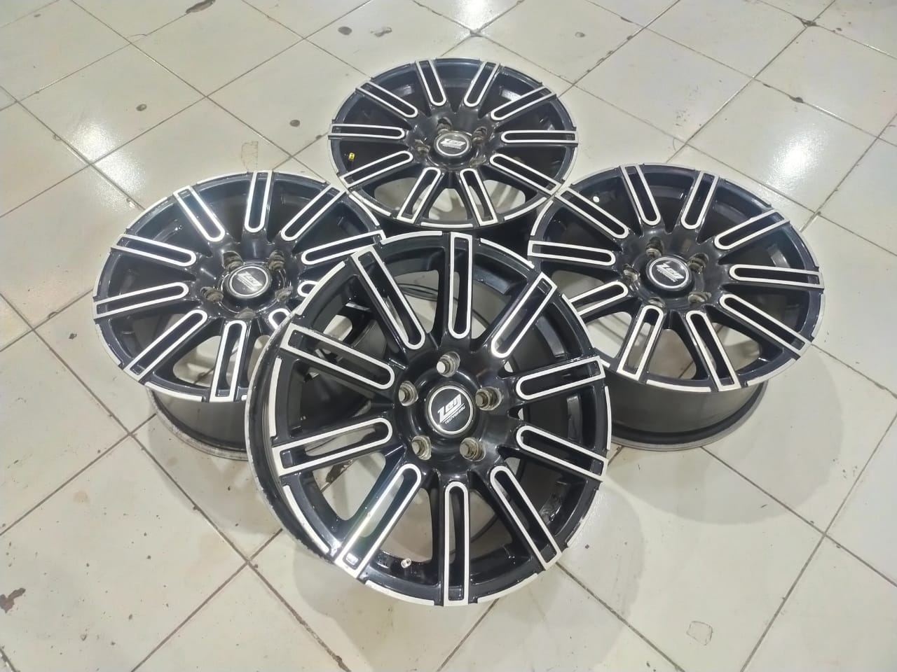 Tersedia Velg Second Model ZEN Ring 16 Warna Black Polis