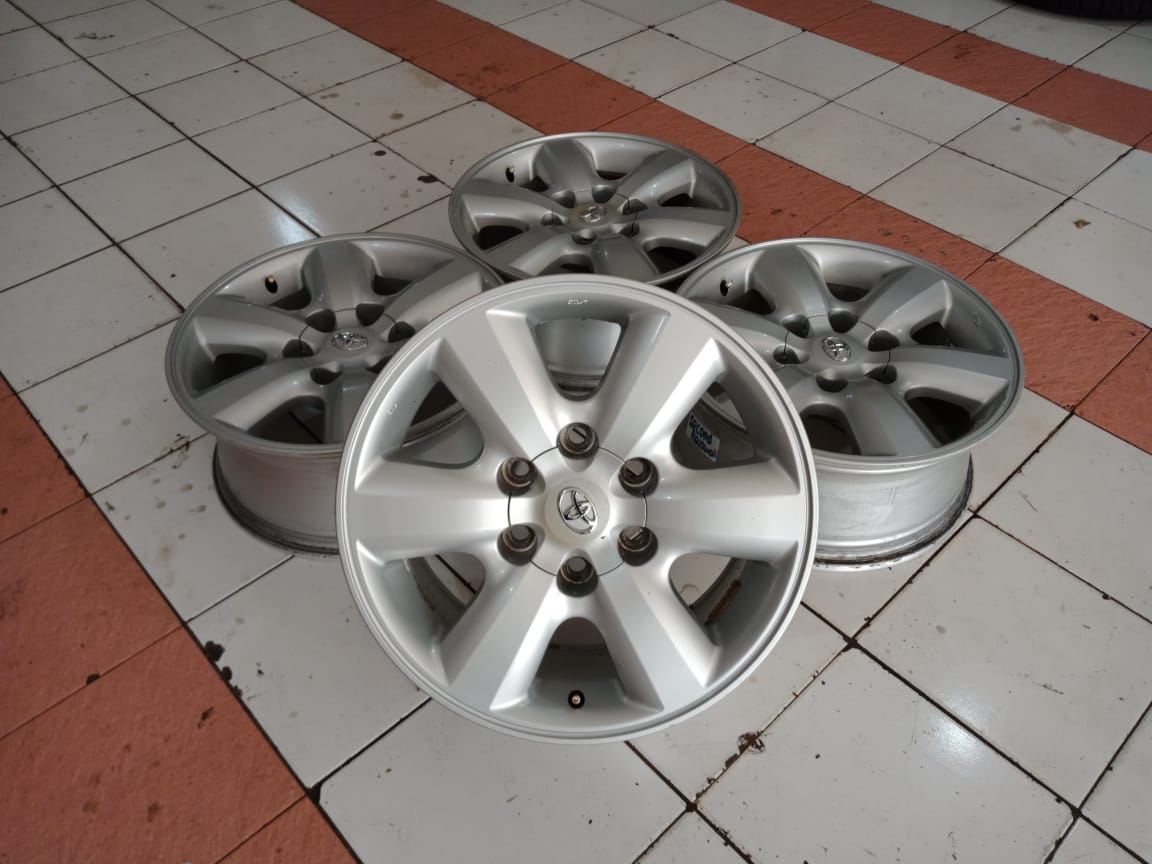 velg bekas fortuner  ring 17×7 pcd 6×139 seken bekas murah berkualitas