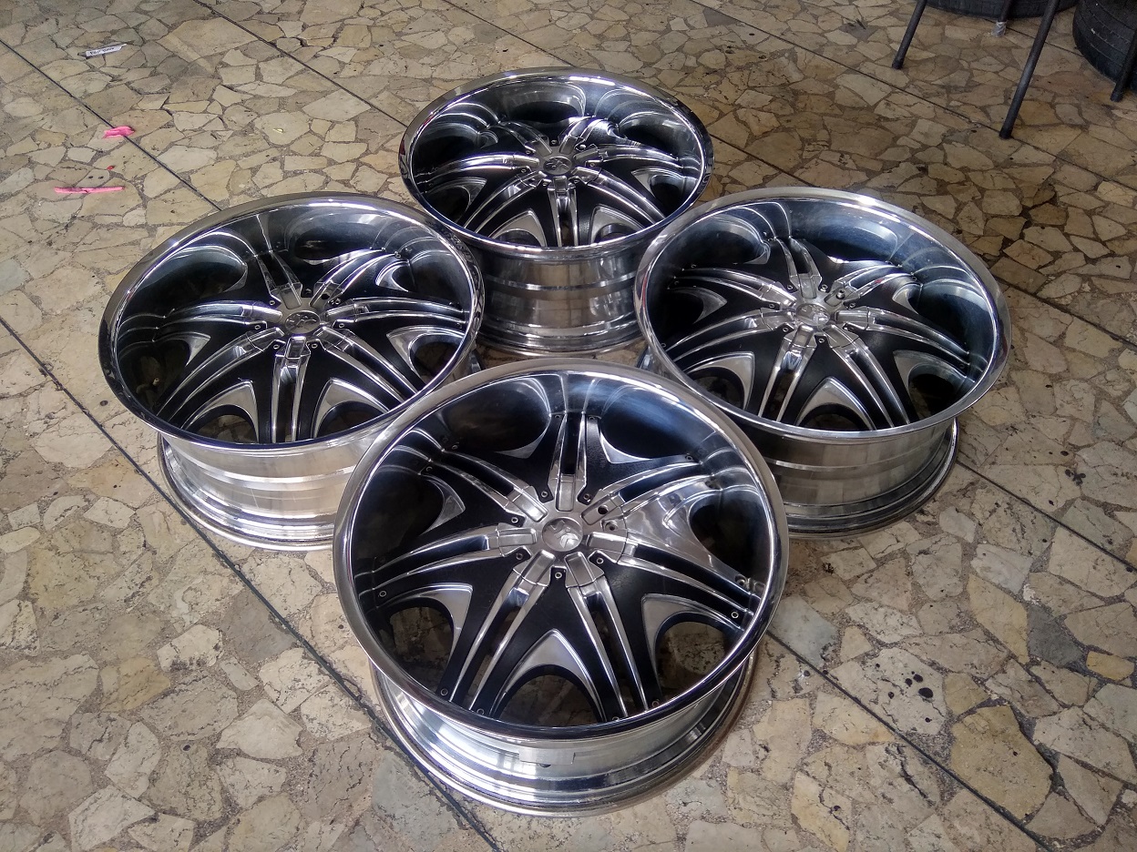 VELG MOBIL MURAH BRAVE CHROME RING 22 LEBAR 9,5 PCD 6×139,7