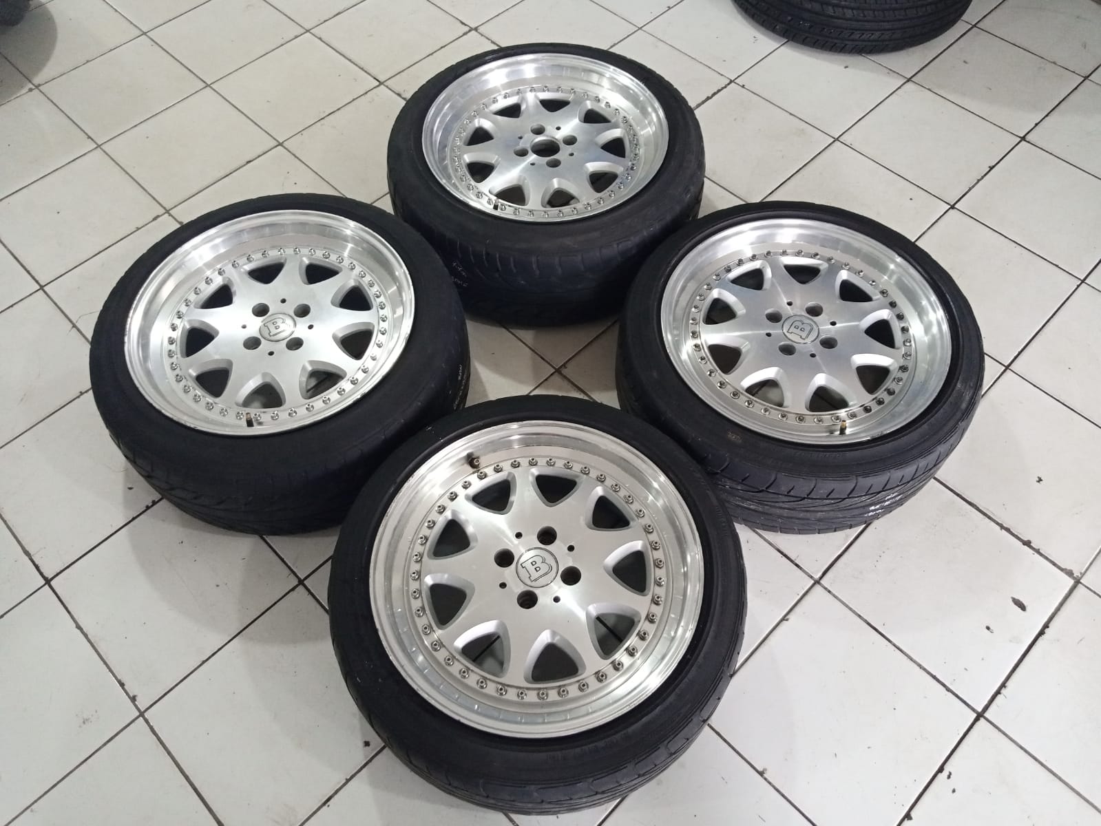 Velg Bekas Model Bavaria Ring 17 Pcd 4×100 Plus Ban