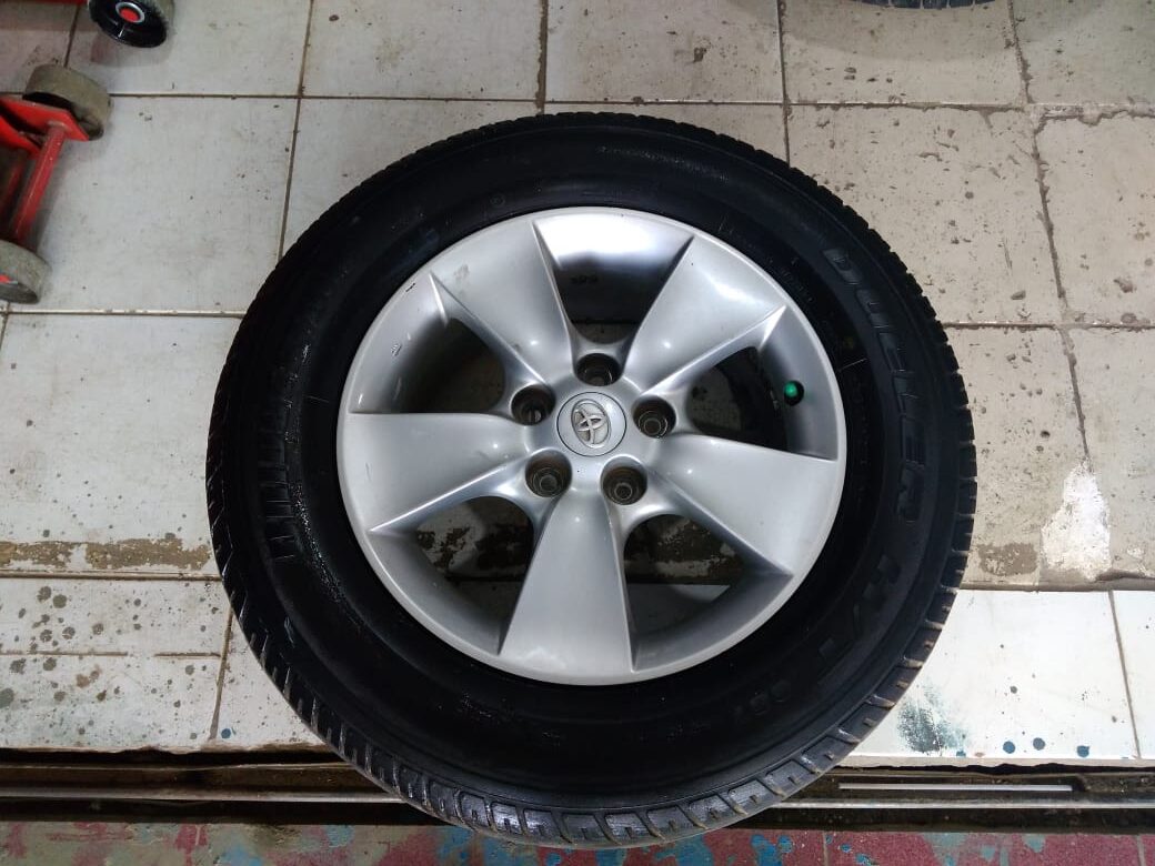 Velg Aja Bekas Oem Rush Ring 16 Pcd 5×114,3 Silver