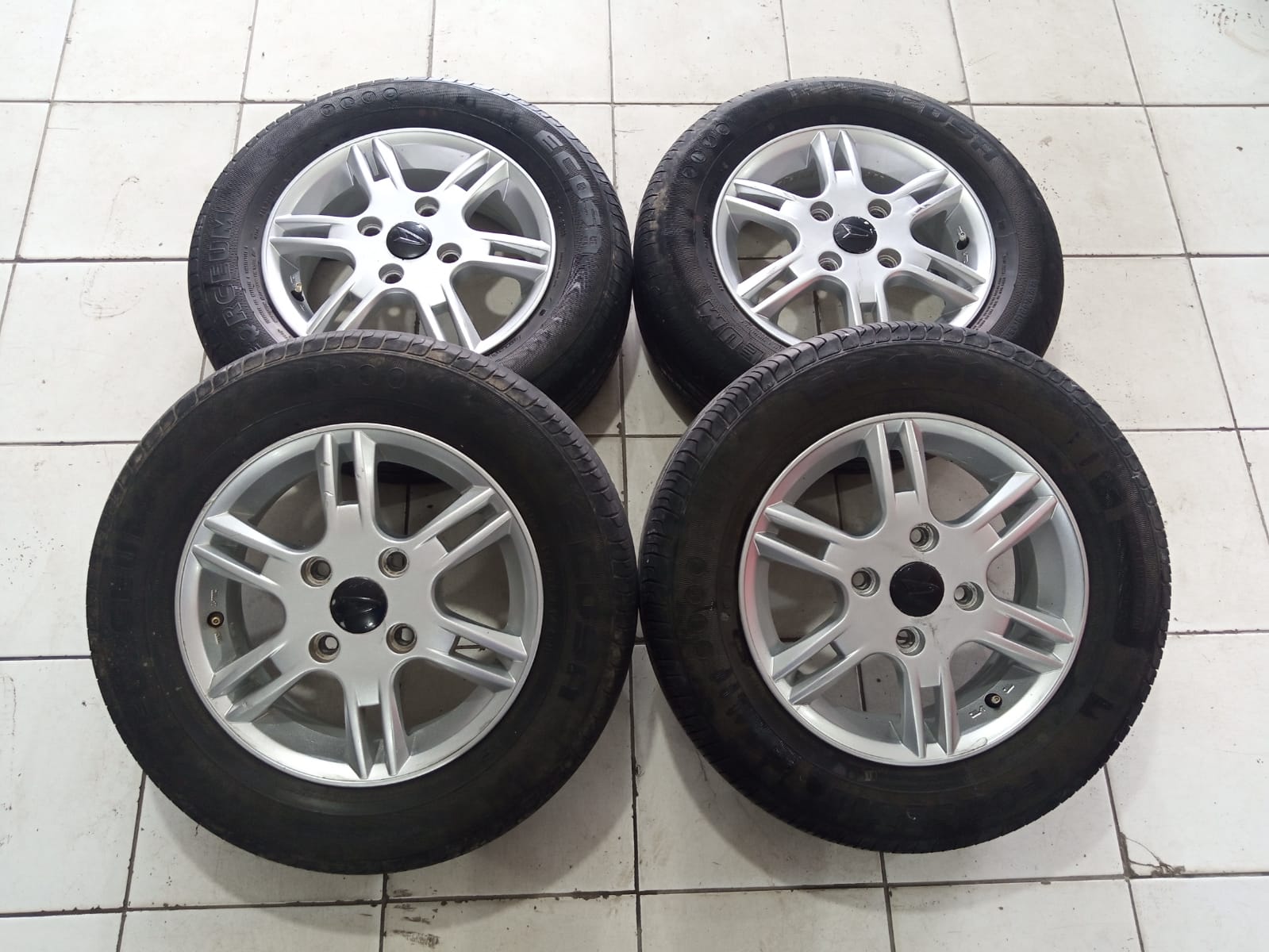 Velg Standar Bekas Xenia Ring 14 Pcd 4×114,3 Silver