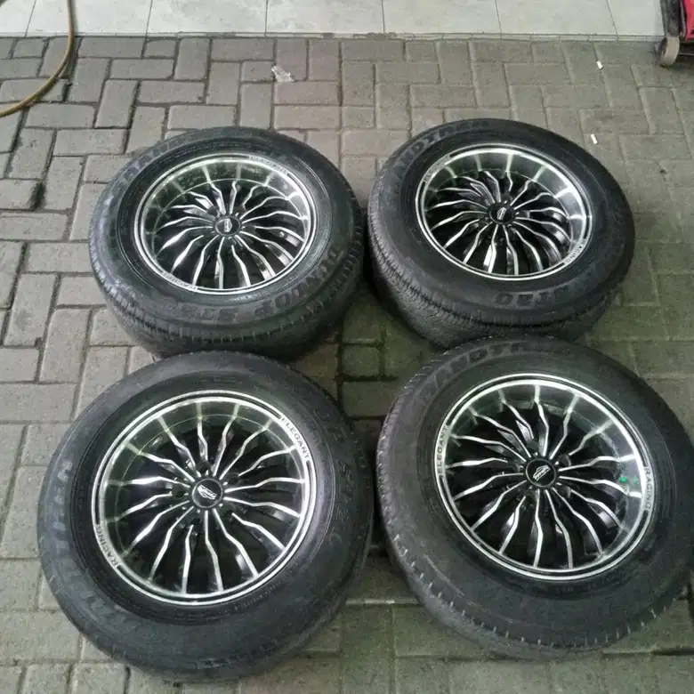 ARR R16X6,5 8X100/114,3 B/P + DUNLOP 215 65 R16