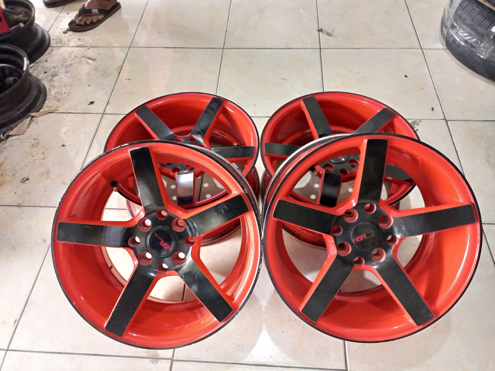 NE5 R15X7 8X100/114,3ET30B/R (RRBS)