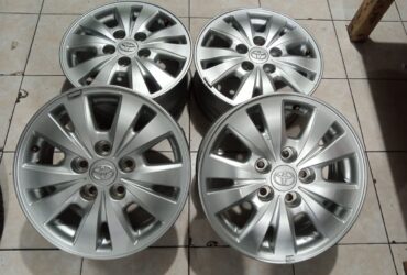 velg oem original copotan bekas mobil inova ring 15×5 pcd 5×114 seken bekas berkualitas