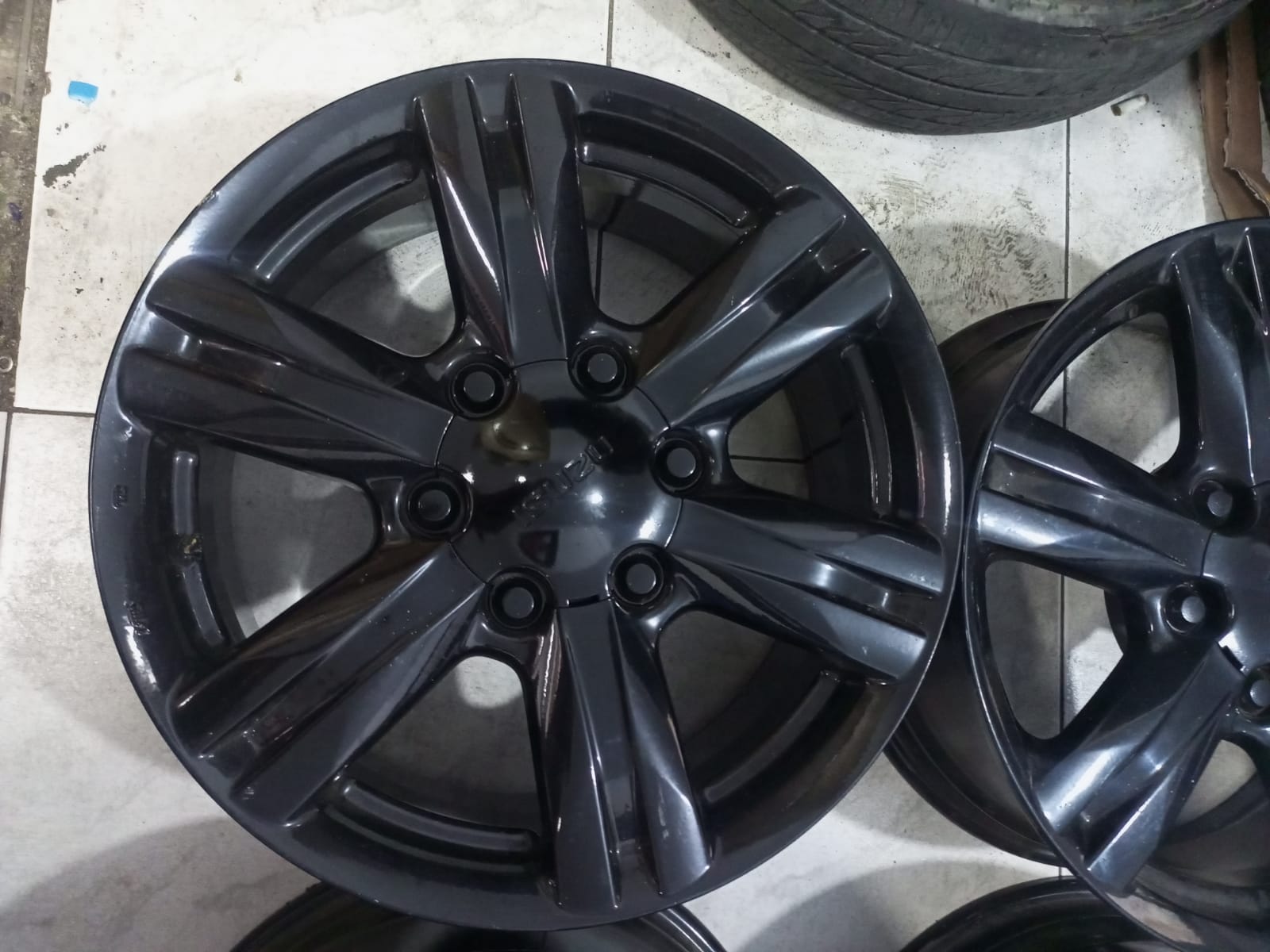 velg mobil bekas isuzu mux ring 17×7 6×139 seken bekas murah berkualitas