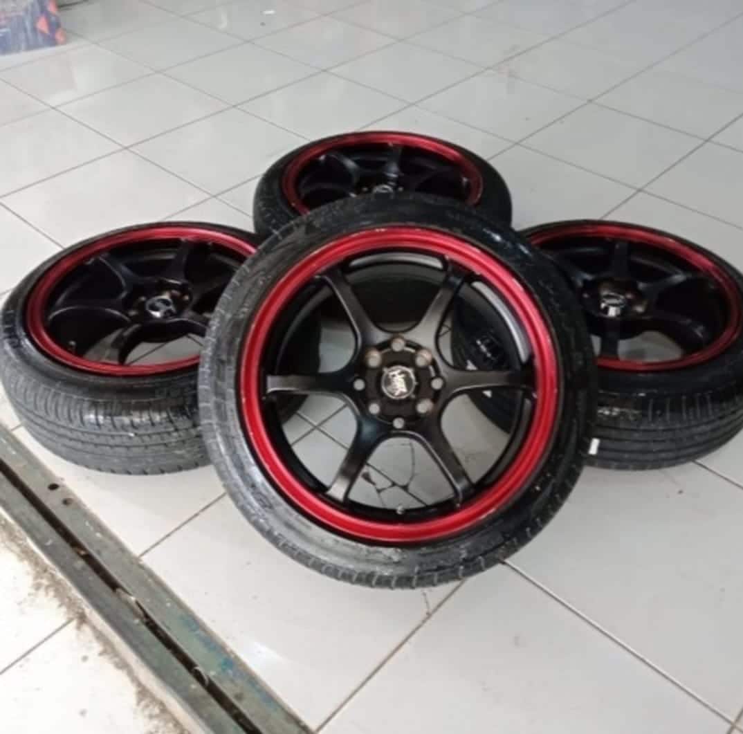 MISAKI HSR R16X7 8X100/114,3 B/R + PHI 195 50 R16