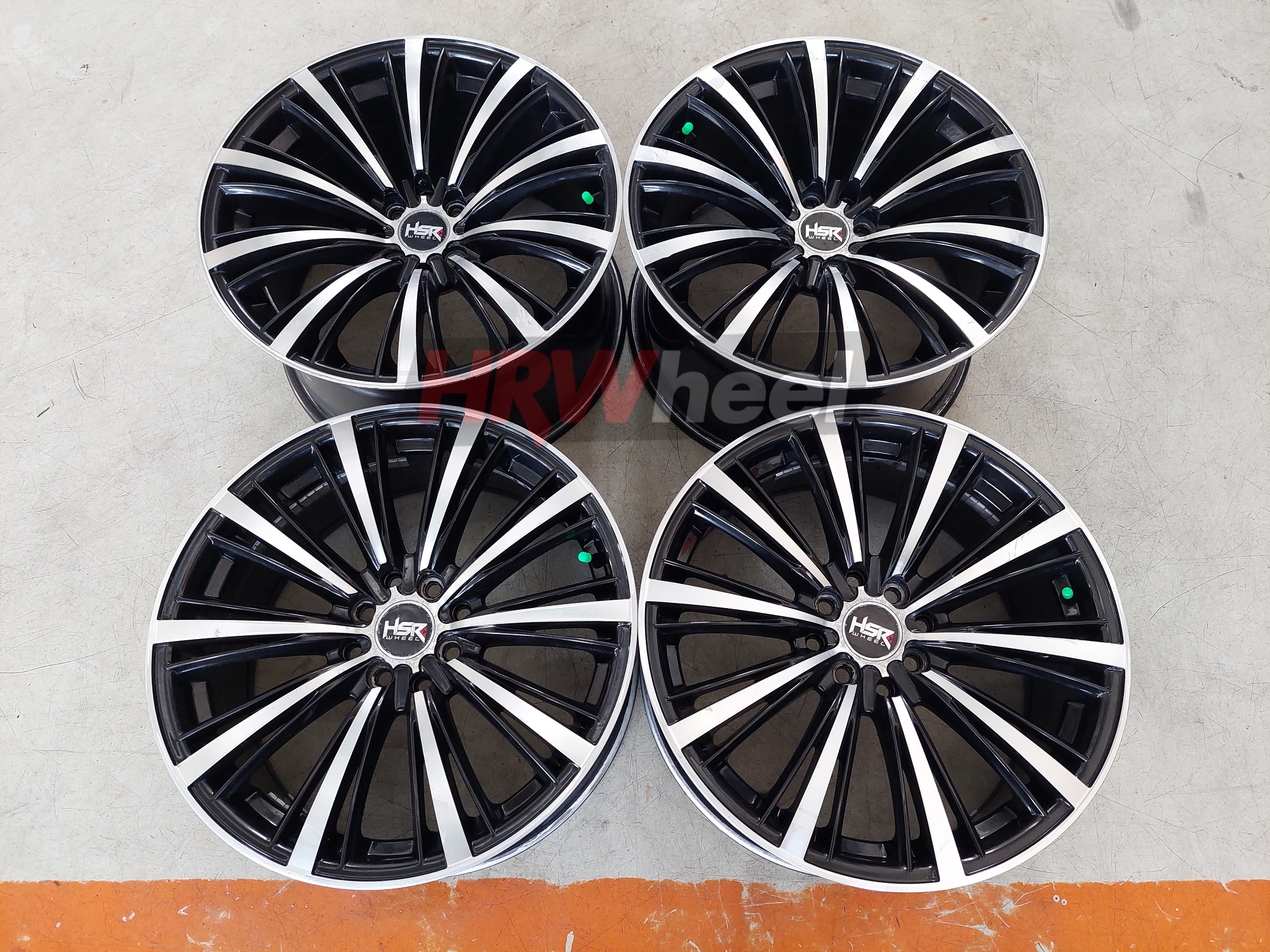 Velg Racing Second HSR Quick R17 Lebar Belang 7,5/9 inc Pcd 8×100-114,3