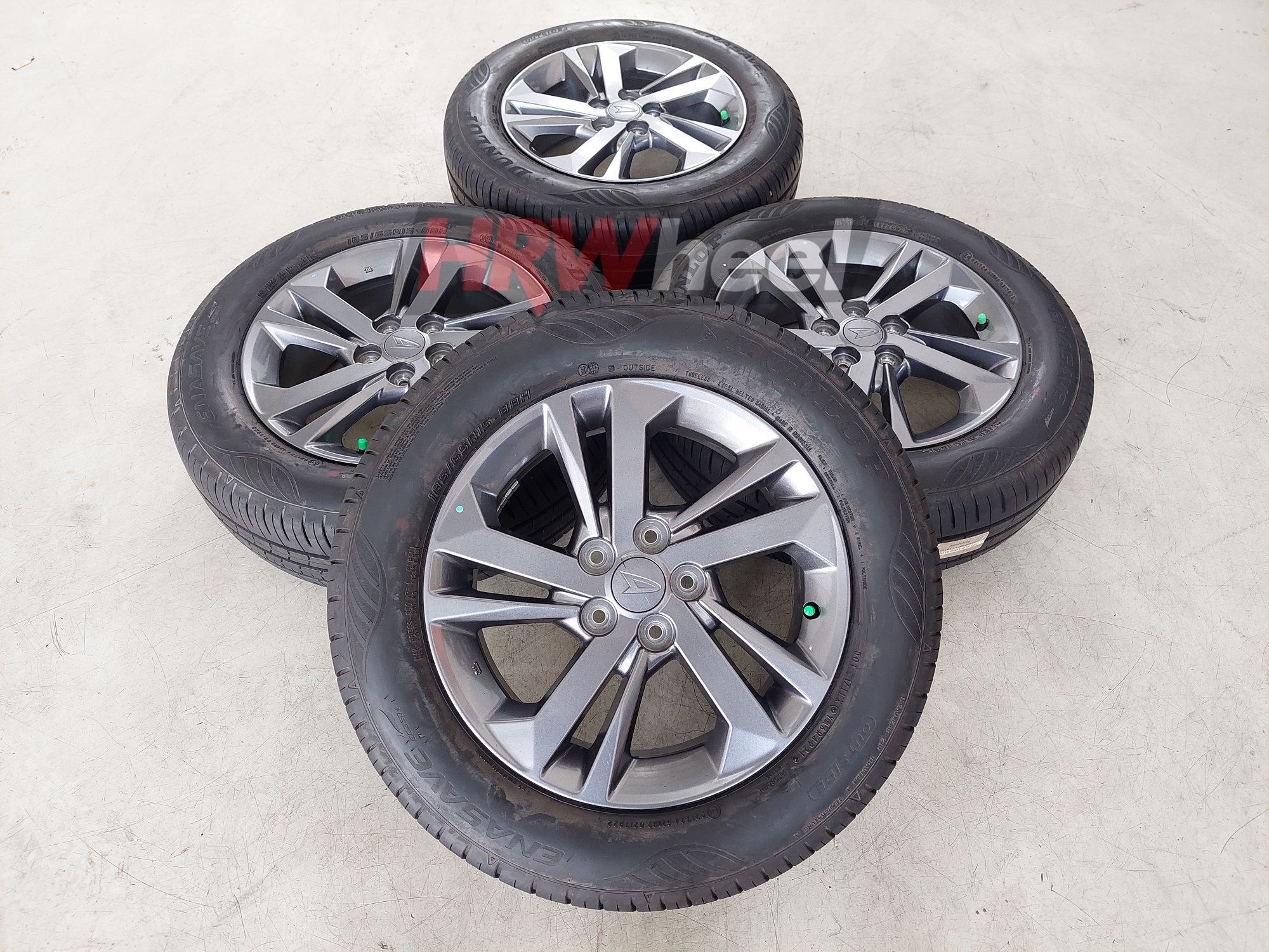 Velg Mobil Second Copotan Daihatsu Xenia Ring 15 Pcd 5 x 100 + Ban