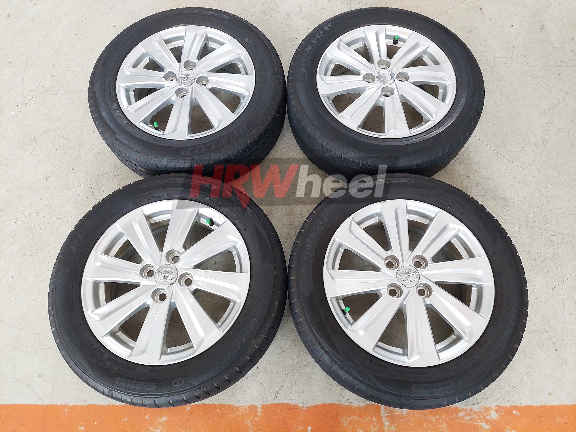 Velg Bekas Oem Yaris Ring 15 + Ban Seken 185 60 R15 Bisa Buat Calya