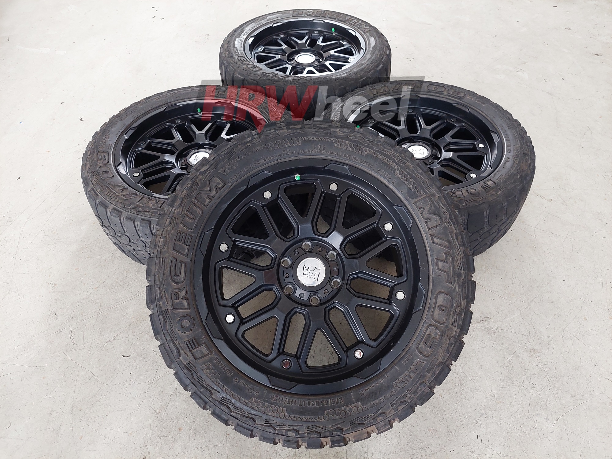 Velg Mobil Racing Seken Buat Pajero Fortuner Ring 20 Hole 6 x 139,7 + Ban M/T-08